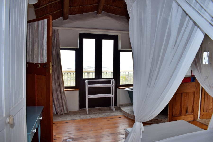 6 Bedroom Property for Sale in Suiderstrand Western Cape